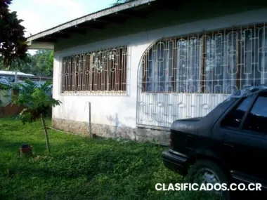 Alquilo casa en limon con vista al mar