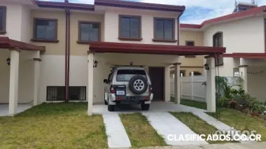 Alquilo hermosa casa en condominio vila de la colina