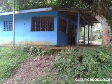 Alquilo loca comercial en santa rosa de puriscal