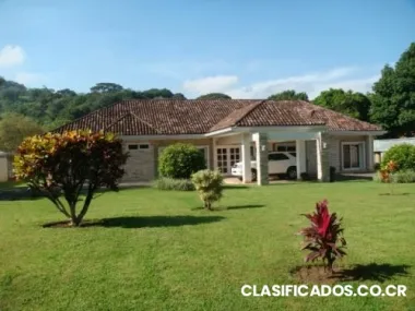 Alquilo o vendo linda propiedad con casa nueva con picina