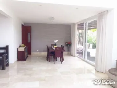 Alquilo sin intermediarios casa independiente en condominio