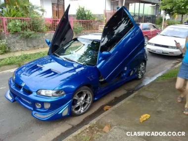 Auto honda modificado en muy buen estado