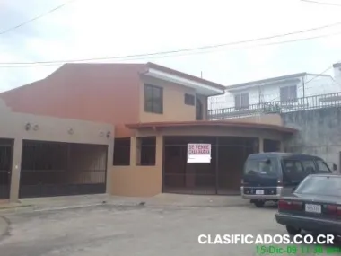 Bella casa en residencial san francisco de heredia