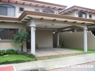 Bella casa en residencial san francisco de heredia