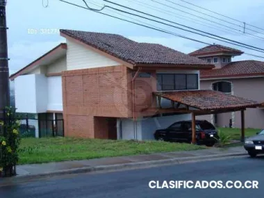 Casa de lujo, lagunilla heredia
