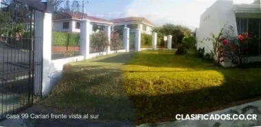 Casa elegante, con cinco dormitorios, excelente seguridad cariari