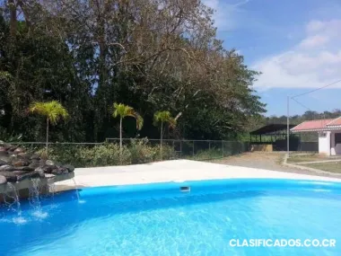 Casa en playa jacó con piscina para vacacionar por días x semana