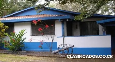 Casa estilo campo en santa ana