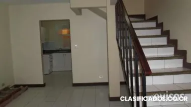 Casa hermosa de 2 pisos en escazu ¢340 000