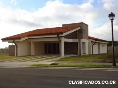 Casa recidencial con financiamiento o negociable frente lincoln school, heredia