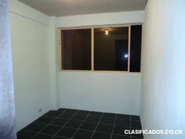 Estudiantes universitarios alquilo habitacion dentro de casa