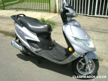 Gran promoción de scooter suzuki an