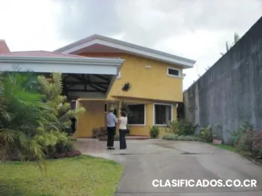 Hermosa casa en pinares