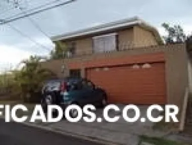 Linda casa lomas de ayarco