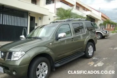 Nissan pathfinder turbodiesel 2007 le