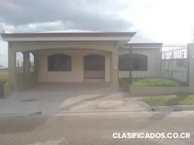 Preciosa casa en condomino muy grande y a excelente precio