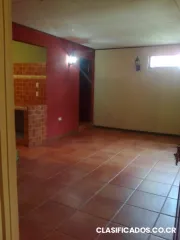Se alquila casa nueva