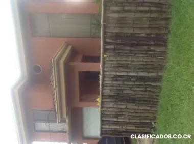 Se alquila casa, villa bejuco