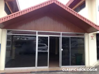 Se alquila local en zapote 16-323gm
