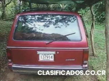 Se cambia carro por moto la moto al dia