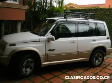 Se vende carro suzuki saiki sport 97