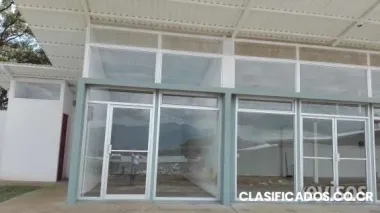 Se vende local comercial para estrenar