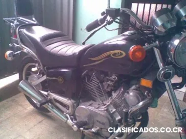 Se vende moto yamaha clasica virago 750cc
