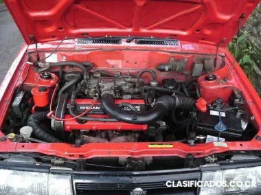 Sunny nissan 90 rojo automovil sedan 4 puertas gasolina