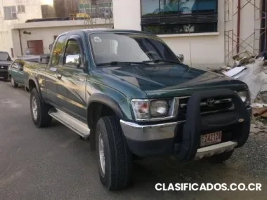 Toyota hi lux 2.8 diesel extra cabina