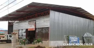 Urge vender linda propiedad con ferreteria incluida en perez zeledon