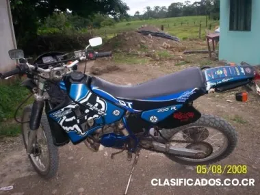 Vendo moto 200dt marchamo 2009 al dia