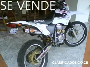 Vendo moto honda tornado 250