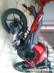 Vendo moto nueva de oportunidad , está preciosa