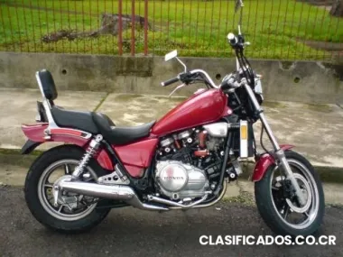 Vendo moto pandillera honda magna 1986