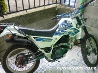 Vendo moto yamaha serow 2001