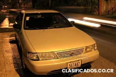 Vendo nissan sentra b14 año 96, manual color champagne, se encuentra en excelente estad...