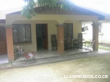Venta de casa en playa jaco a 1 km de la playa.