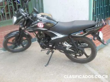 Venta de moto um