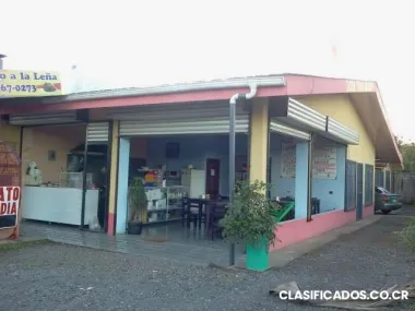 Venta de restaurante y casa y apartamento