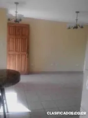 Alquilo apartamento planta alta grande