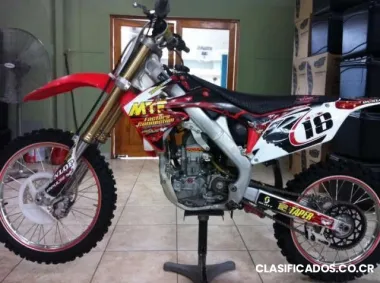 Honda crf250r ano 2010 solo 35 horas de uso