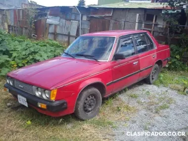 Toyota corona modelo 84 para repuestos