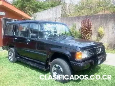 Trooper diecel año 1989 color negro