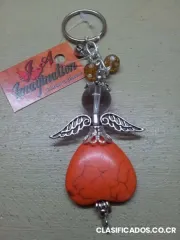 Bisuteria y llaveros hechos a mano , con piedras semi preciosas