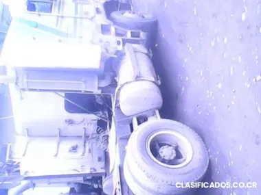 Cabezal freightliner modelo 85 se escuchan ofertas