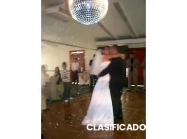 Disco movil fiesta con el dj bum