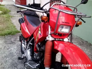 Vendo moto honda ctx200, excelente estado
