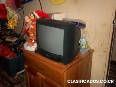 4 televisores de 14 pulgadas en buen estado