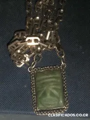 Cadena de plata con dije de jade diseño precolombino