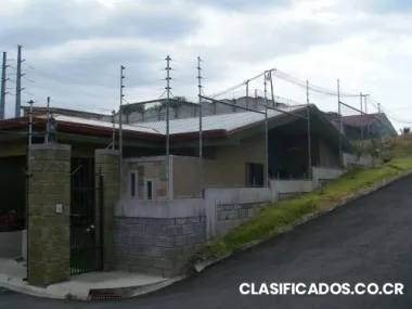 Cerca electrica y almbre navaja